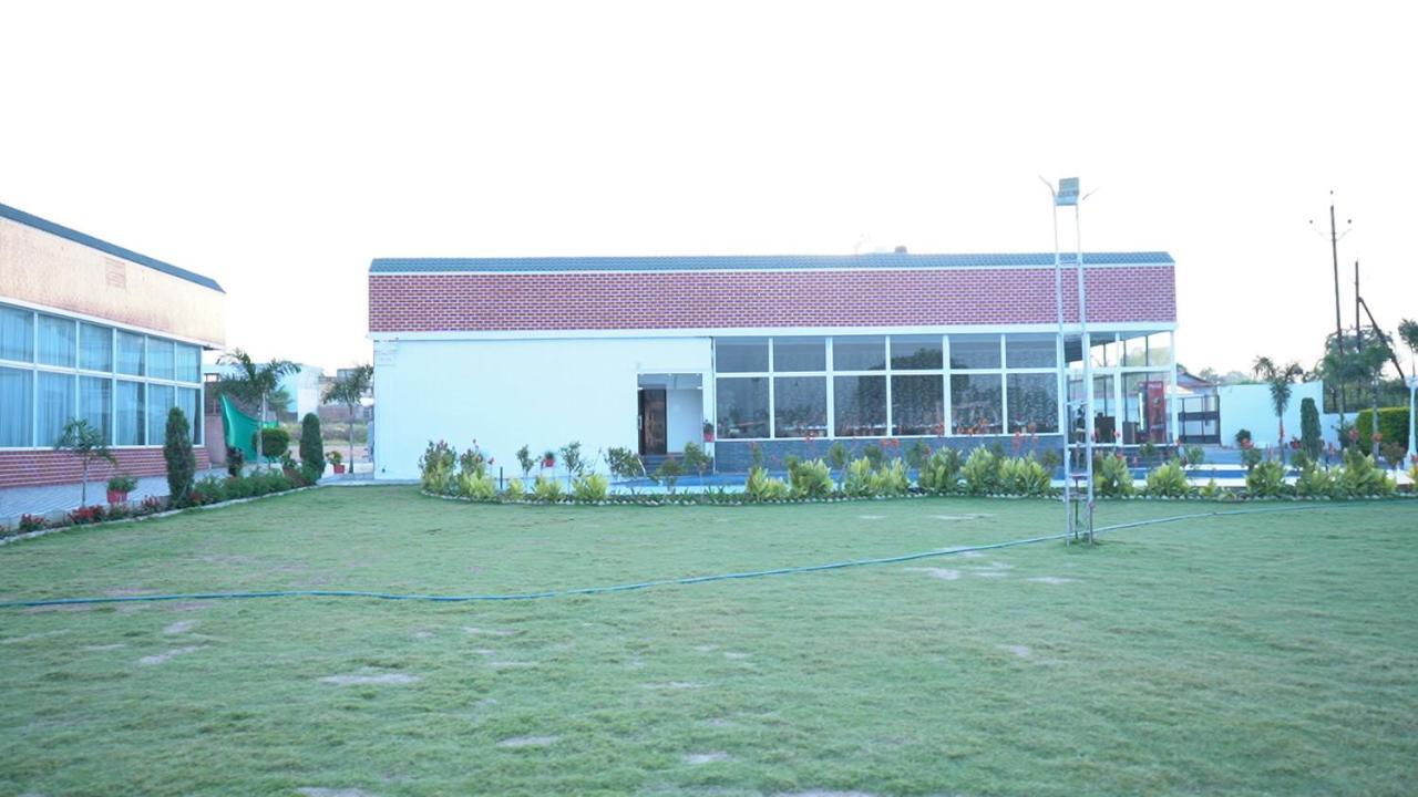 The Kamoda Resort Ambikapur Екстер'єр фото